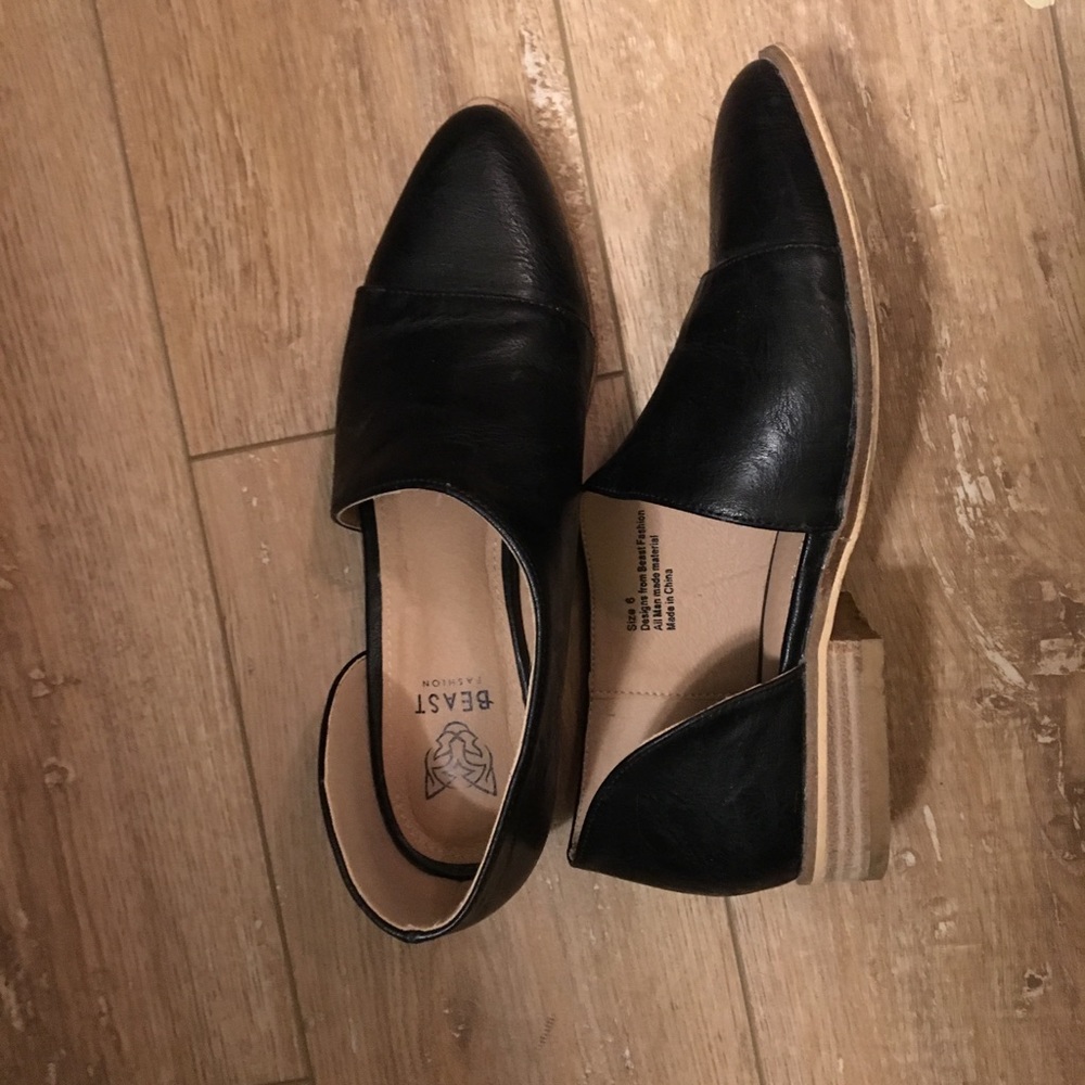 Black cut out flats